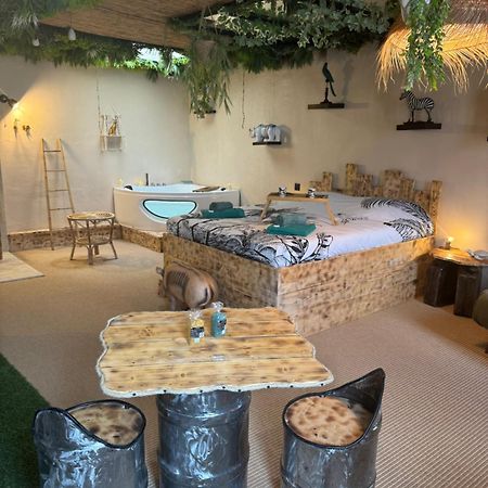 La Jungle De Sissy Bed & Breakfast แซ็งต์-มารี-เดอ-ลา-แมร์ ภายนอก รูปภาพ