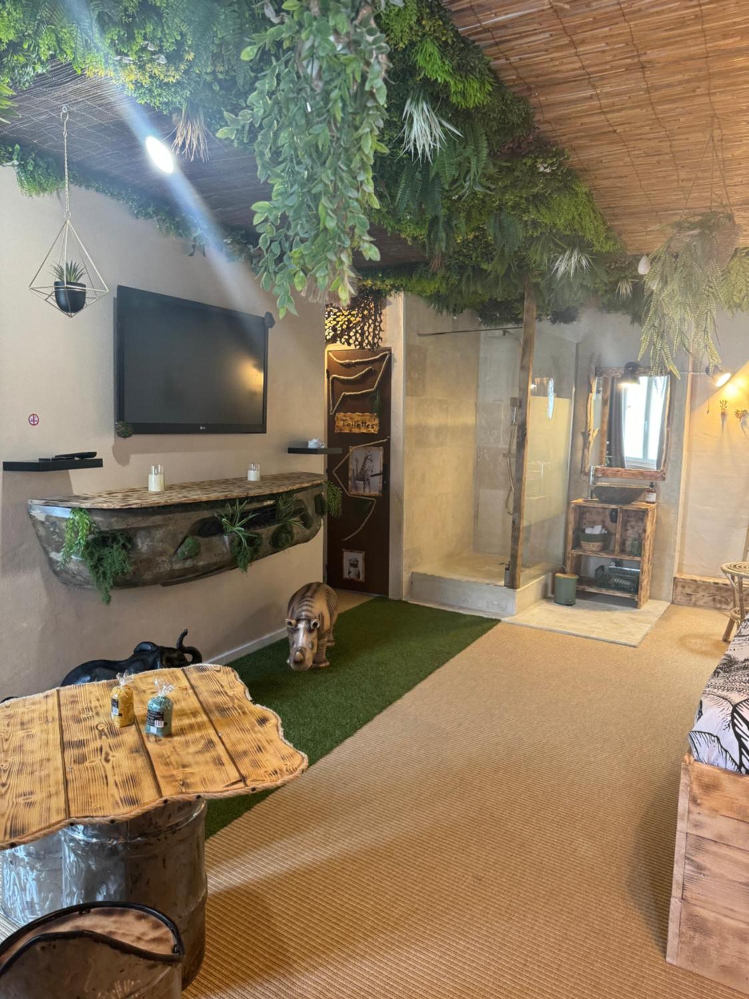 La Jungle De Sissy Bed & Breakfast แซ็งต์-มารี-เดอ-ลา-แมร์ ภายนอก รูปภาพ