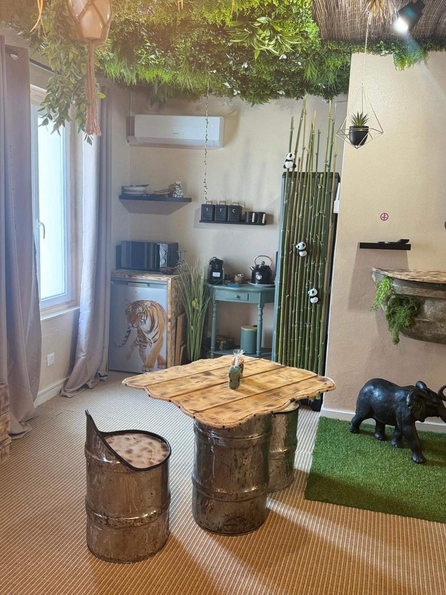 La Jungle De Sissy Bed & Breakfast แซ็งต์-มารี-เดอ-ลา-แมร์ ภายนอก รูปภาพ